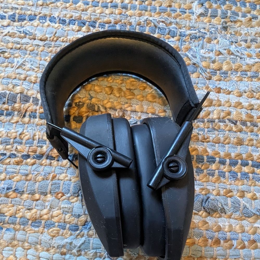 Walker’s Black Noise Reduction Earmuffs Ear Defenders Gunshot Silencer Range Con - Picture 2 of 8